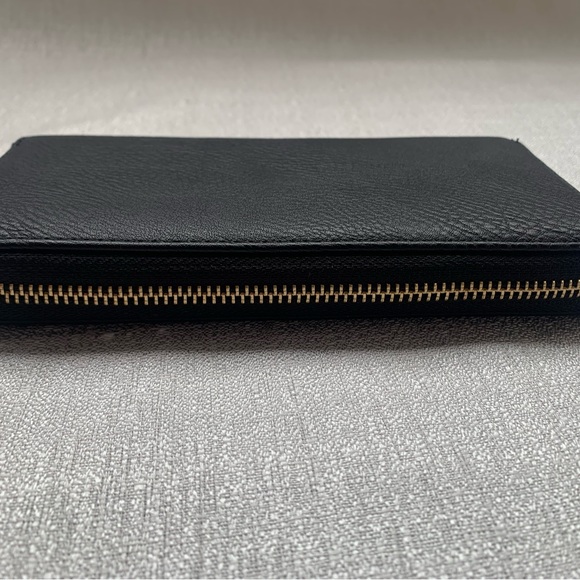 Authentic Tory Burch black pebble leather wallet with gold hardware - Picture 7 of 10